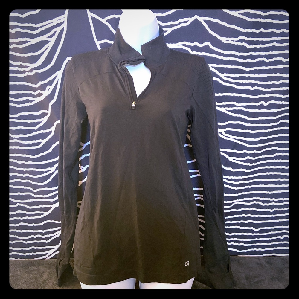 🖤Gap Dry Fit Athletic Shirt w/Thumb Holes!🖤